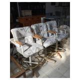 3 swivel barstools w/arms
