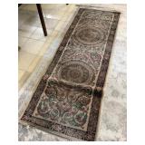 Ferraghan rug, Approx 31x94 inches