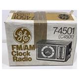 NOS GE FM/AM Clock Radio - mod 7-4501 NOS GE FM/AM Clock Radio - mod 7-4501