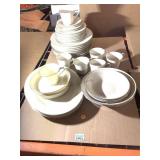 3pcs Lenox and more dishware. Local pick up only