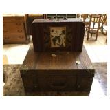 2 small decorative cases