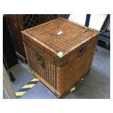 Wicker chest storage, approx 2 fr long