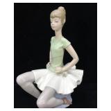 Lladro Porcelain Figurine. Ballerina. 9in H