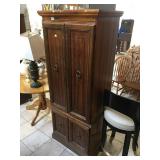 Singer Sewing machine w/cabinet, Model: 280-space