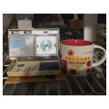 Vintage Westinghouse travel clock radio and