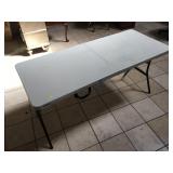 Lifetime 5ft folding table