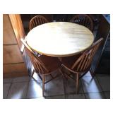 Wood dining table w/4 chairs, 42 inches diameter