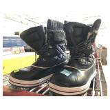 New Snow Boots size 11