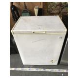 Kenmore Small chest freezer - needs cleaning