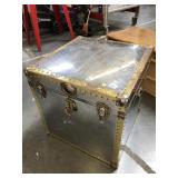 Metal storage chest