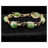 14K Gold bracelet with jade 12g total wieght