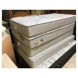 2 Five star twin size mattress w/box spring (one