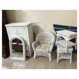 Wicker set incl. dresser w/mirror, accent chair