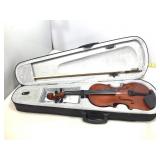 4/4 Violin in Case.
