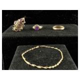 14K Gold 3 rings and bracelet 14.3g total
