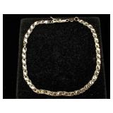 14K Gold bracelet  3.3g 8"