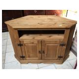 Corner solid wood table, approx 20x46x32 inches