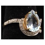 14K Gold Ring with Aqua Gemstone 4g size 7