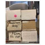 Mixed lot of sports cards