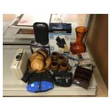 Assorted household items.