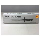 NIB fantasy blade hunting knife. NIB fantasy blade hunting knife.