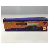 NIB hunting knife 8.5in NIB hunting knife 8.5in
