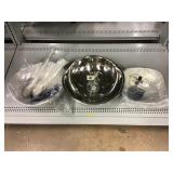 New salad serving items. New salad serving items.