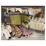 Mini singer little touch and sew machine, doll Mini singer little touch and sew machine, doll