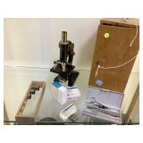 Steindorff Co Berlin cased microscope set, 3