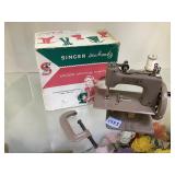 Vintage Singer 20 Sewhandy, Childs sewing