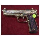 Full auto fires blanks VOLTRAN Model 92 caliber 9