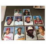 Large vintage baseball cards in team lots