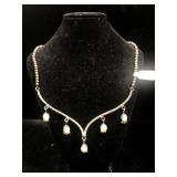 Sterling & opal necklace, 22. Total weight