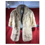 Mink Collared Cape. Est Sz Med.