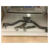 Hitch Tow Bar and 2 Hitches w/2-inch Balls