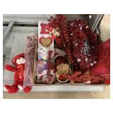 Valentines craft decor items. Valentines craft decor items.