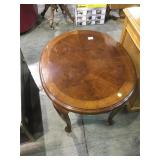 Oval wooden end table