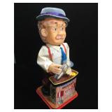 Charlie Weaver bartender bat op toy