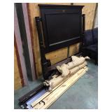 Queen size 4 poster bed with hardware - looks