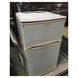 Frigidaire mini fridge/freezer - tested working