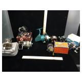 Large lot of vintage fishing reels