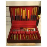 32 pcs of Butterscotch + Green eating flatware