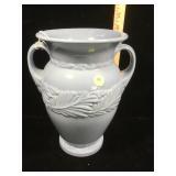 Abingdon 10 in H blue Pottery vase, no chips or