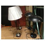 2 pairs of table lamps with shades - 1 pair are