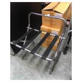 Folding luggage stand