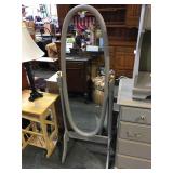 Floor standing mirror