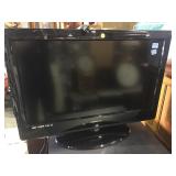 Hannspree 32 in  LCD tv with remote