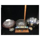 LotCut glass and marbles