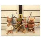 Annalee Retired Robin Hood w/ Bow & More
