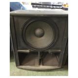 Yorkville Elite LS800P 1500 watt subwoofer,